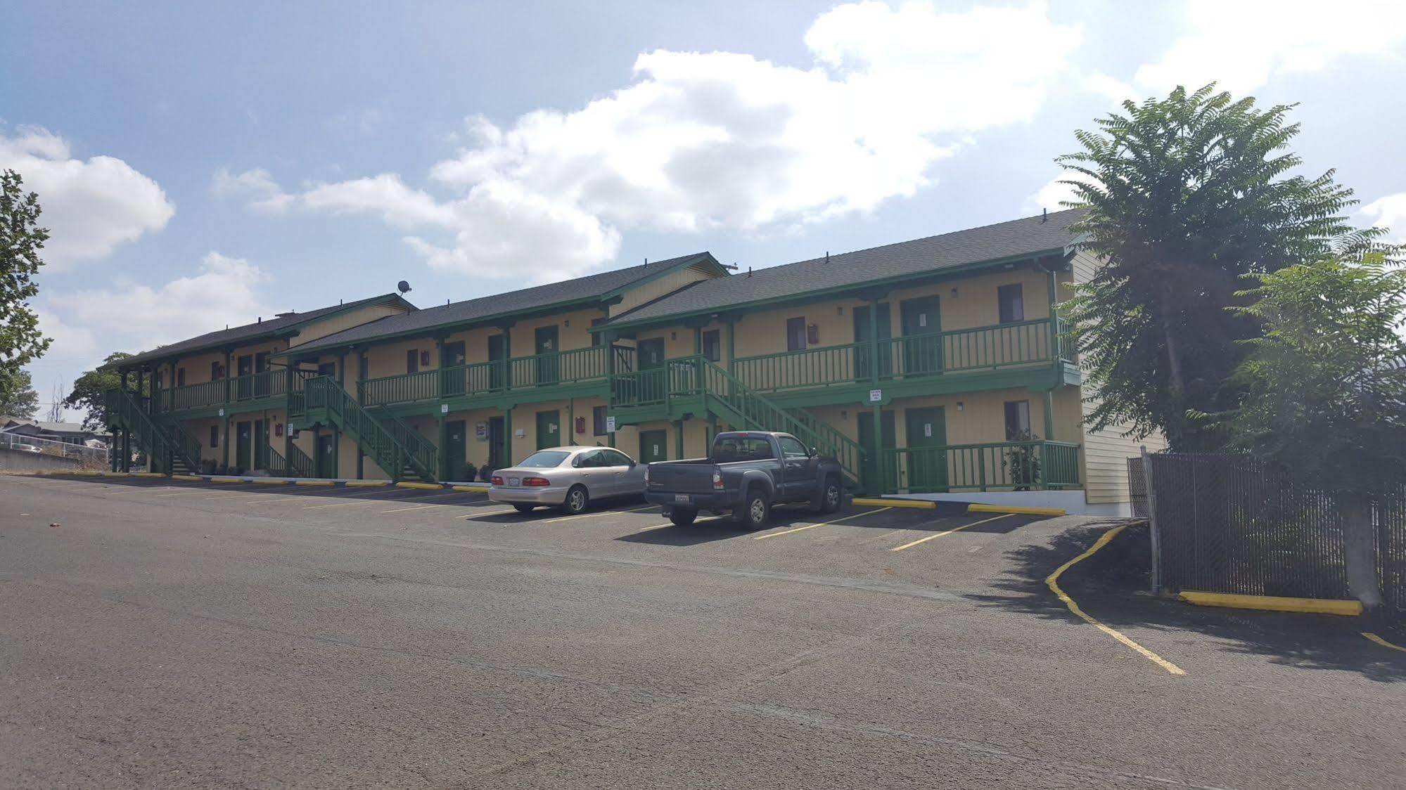 Safari Inn Motel Winston Экстерьер фото